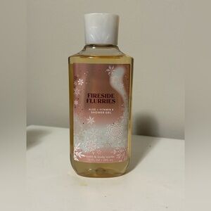 Bath & Body Works Fireside Flurries Shower Gel - New